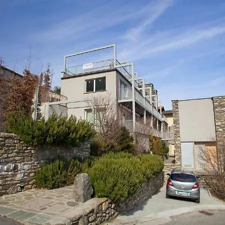 Saliana Sleeps 4 Pianello Del Lario